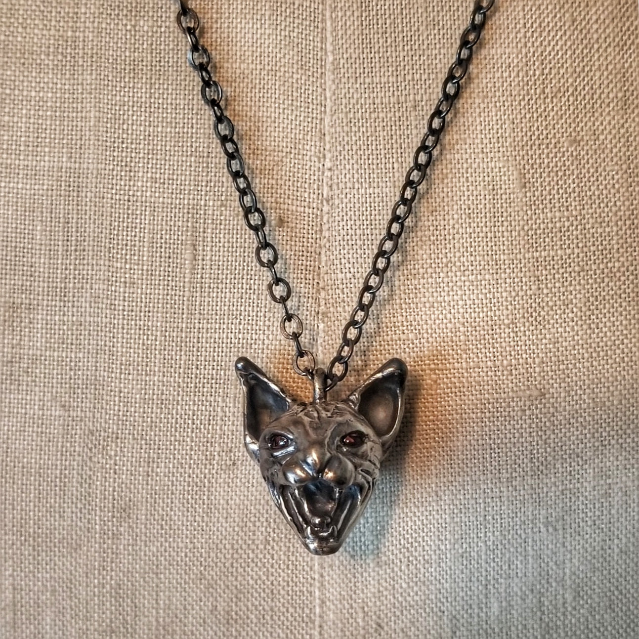 The Familiar Pendant