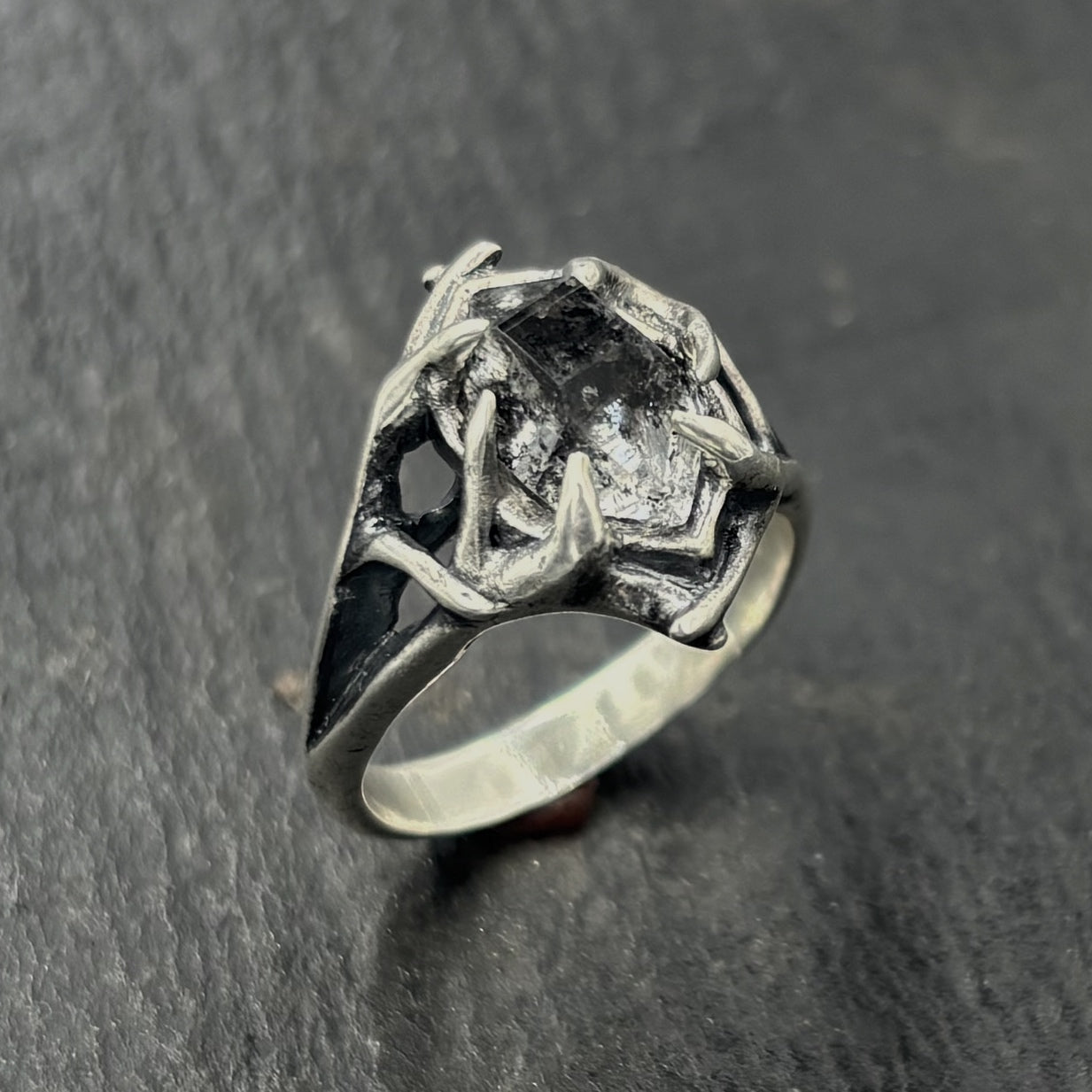 Thicket ring