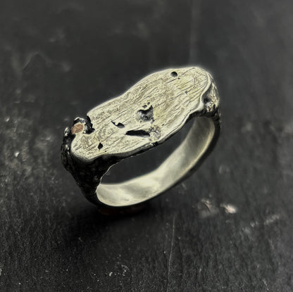 CROSSCUT ring
