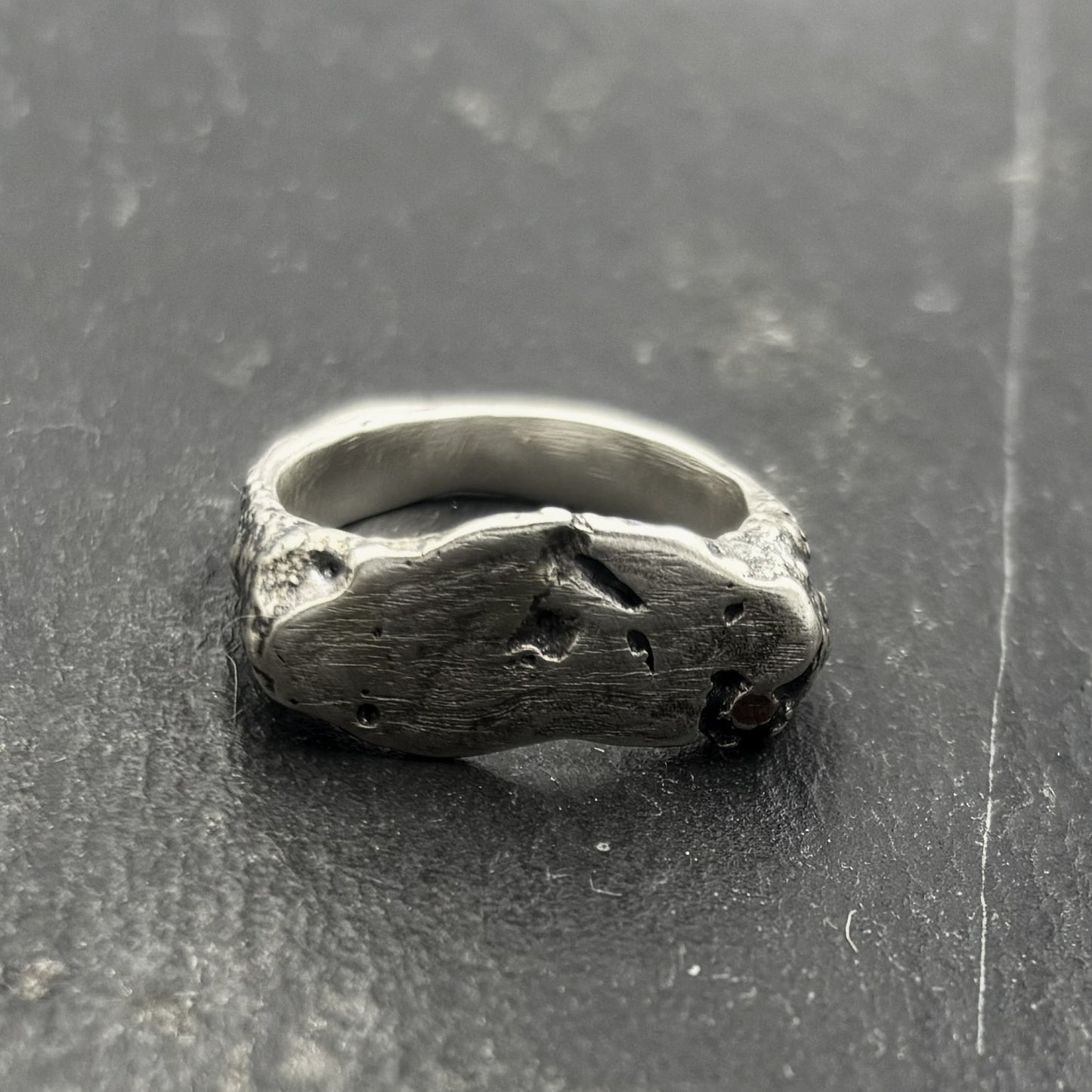 CROSSCUT ring