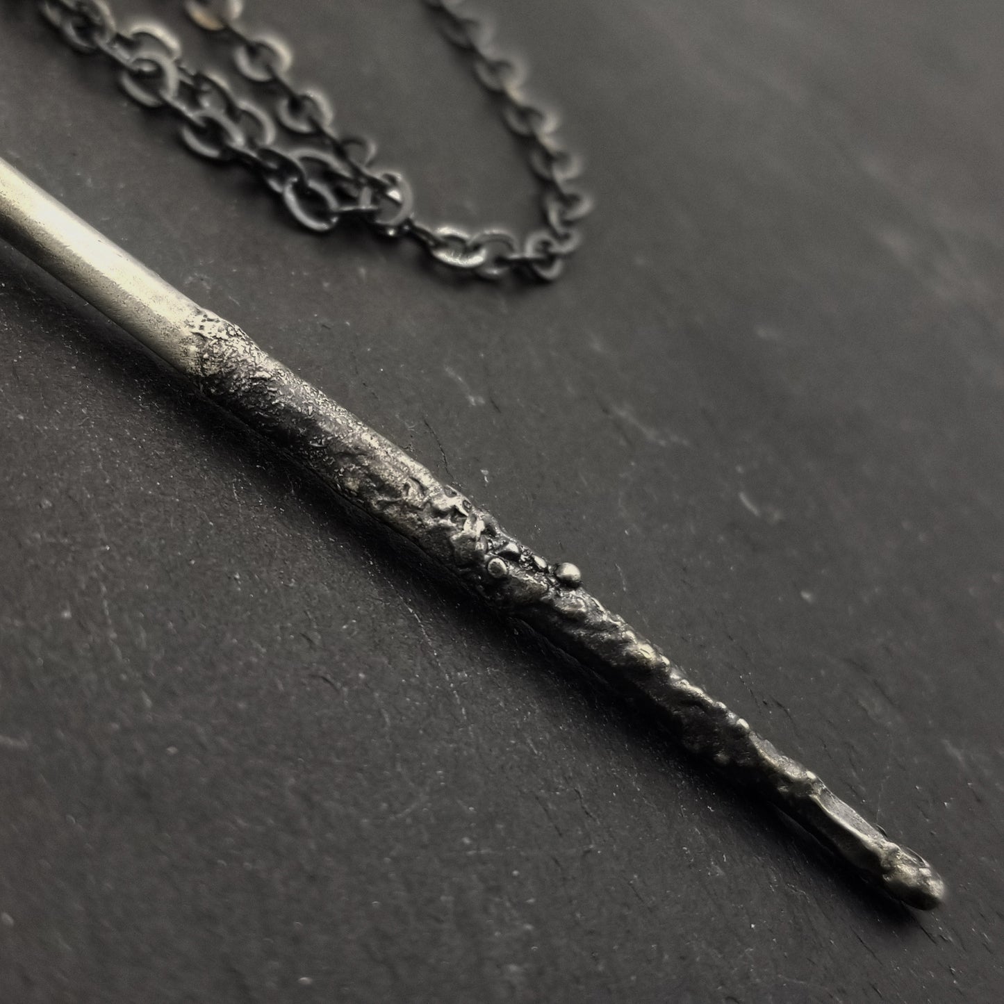 Axis pendant