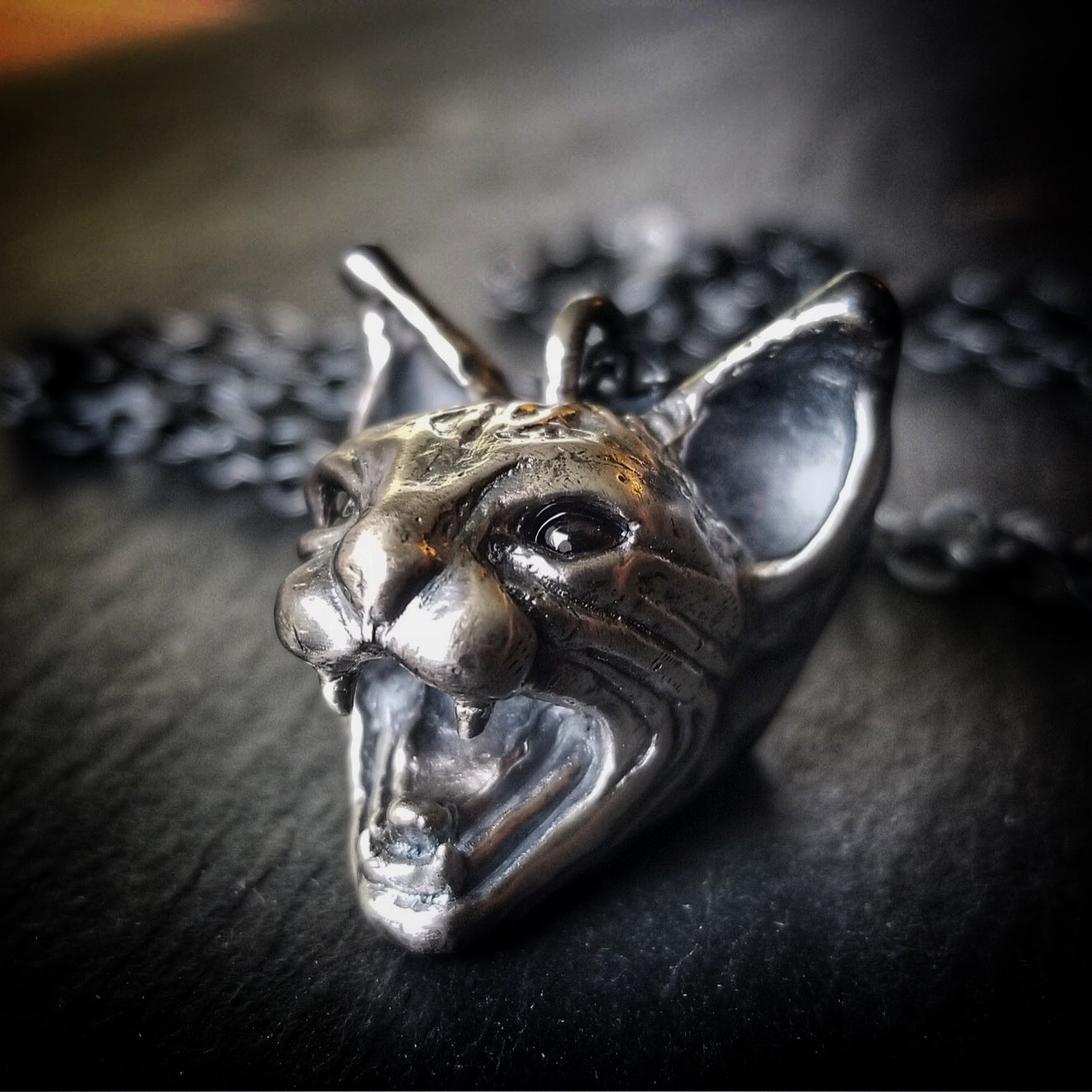The Familiar Pendant